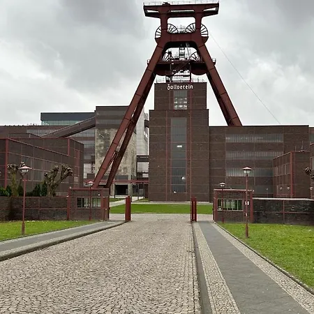 Gemuetliche 93m² Wohlfuehlflaeche Mit Ausblick Zum Weltkulturerbe! Essen